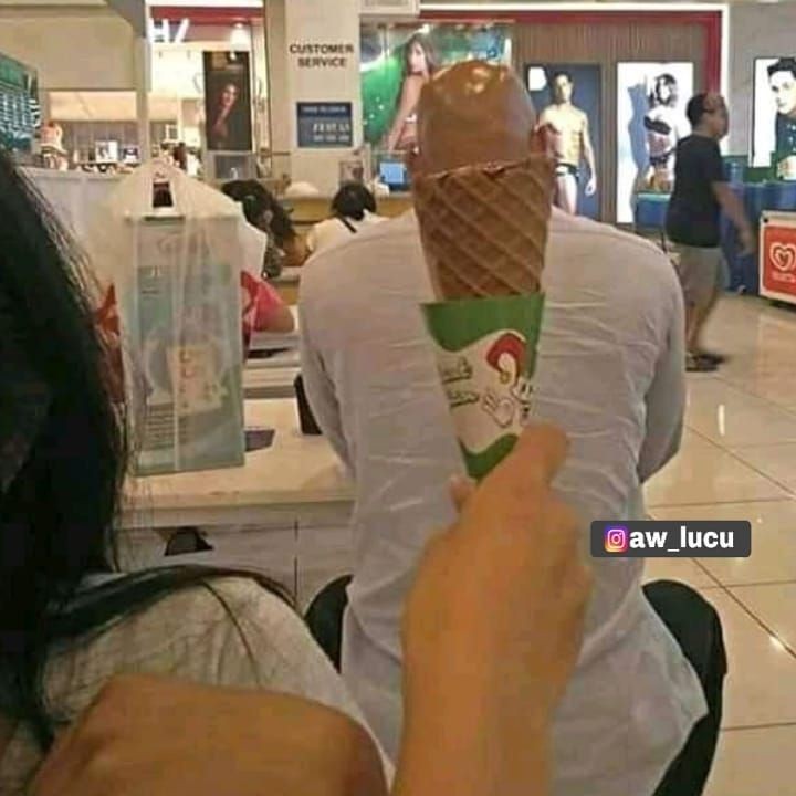 momen pas orang benda sekitar © berbagai sumber