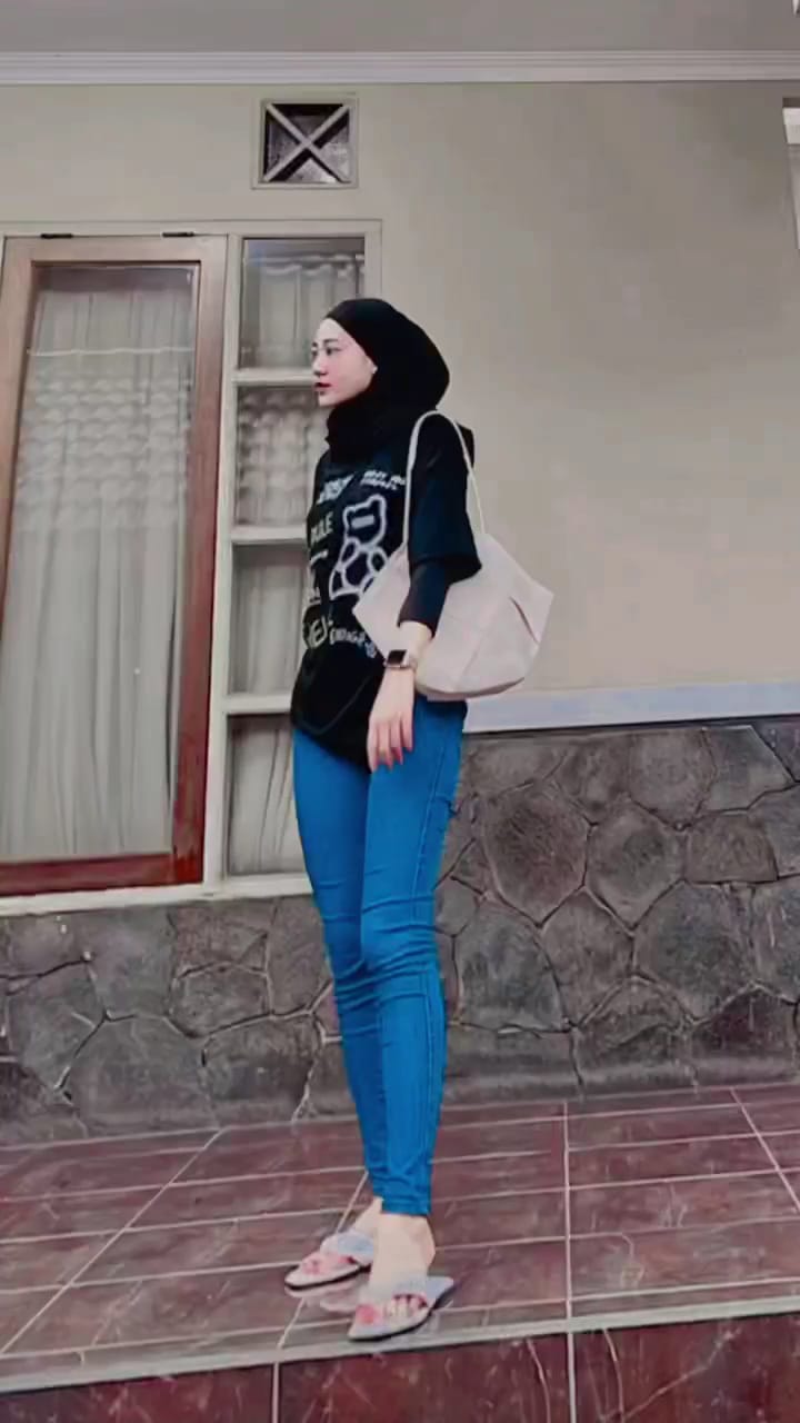 pesona ira dahlia handoko kakak ipar lesty © instagram