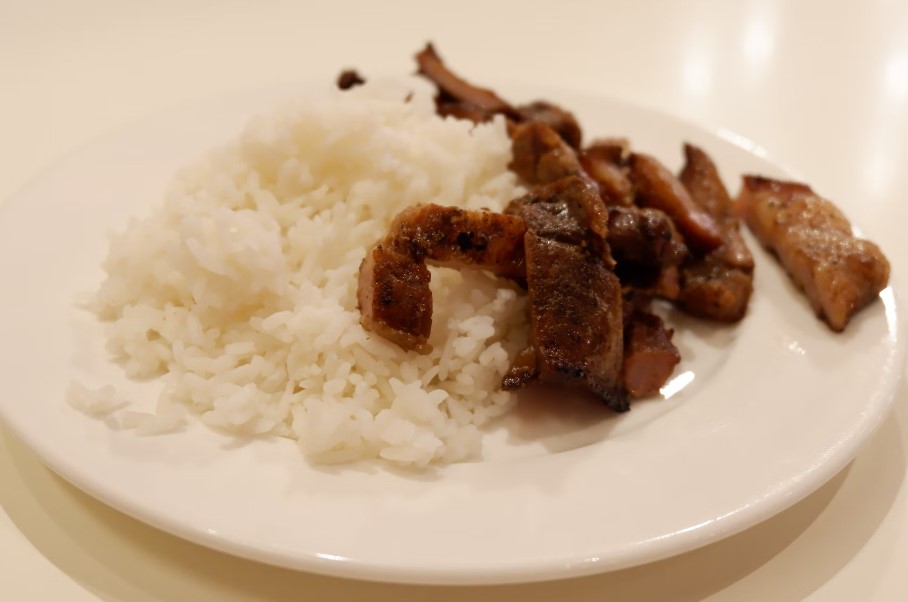 Bobot turun 10 kg dalam 3 bulan, ini 10 makanan dihindari Adelia Pasha