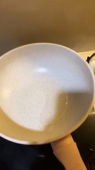 Bobot turun 10 kg dalam 3 bulan, ini 10 makanan dihindari Adelia Pasha