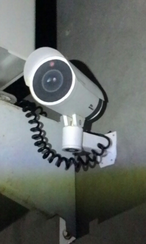 11 Potret CCTV ini menipu mata, bikin lihat dua kali