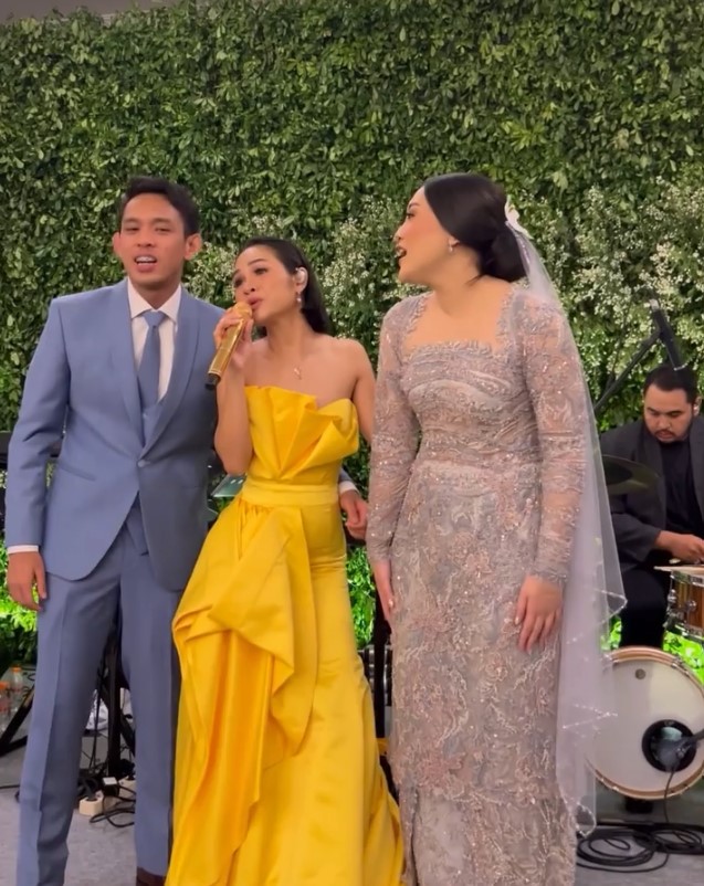 momen andien beri kejutan pernikahan fans © Instagram/@andienaisyah