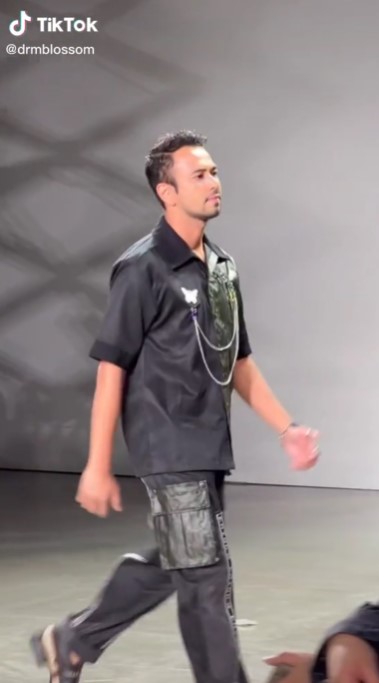 Raffi Ahmad catwalk di New York Fashion Week © berbagai sumber