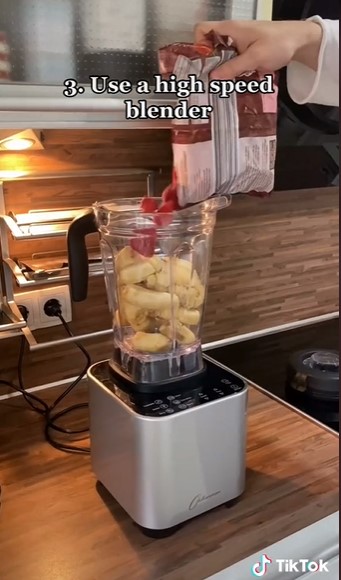 5 Cara praktis bikin smoothies yang kental, mudah ditiru