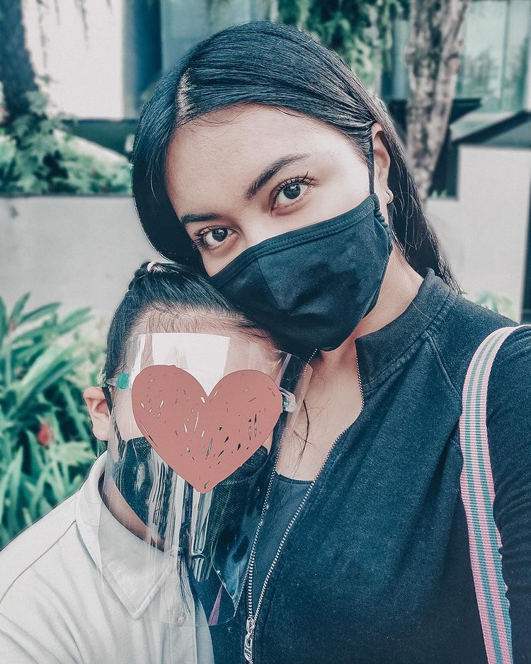 kisah seleb ganti nama anak © berbagai sumber kisah seleb ganti nama anak © berbagai sumber