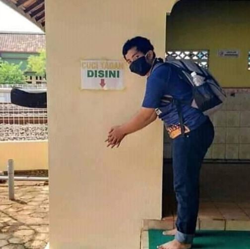 tingkah ngikutin tulisan nyeleneh © berbagai sumber