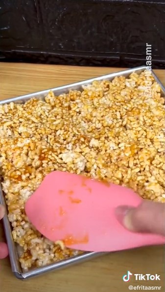 7 Cara membuat nasi sisa jadi biskuit cokelat, renyah dan praktis