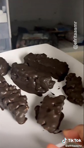 7 Cara membuat nasi sisa jadi biskuit cokelat, renyah dan praktis