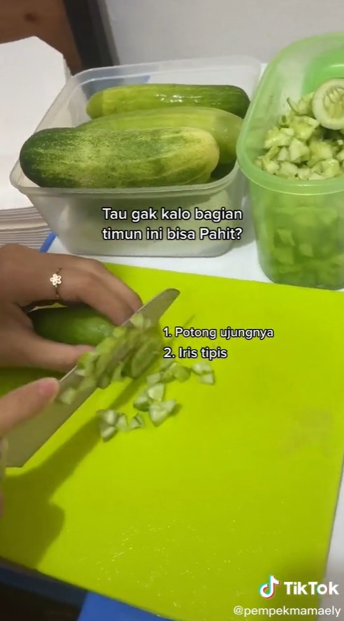 Cara mudah mengupas timun agar tidak pahit, antiribet