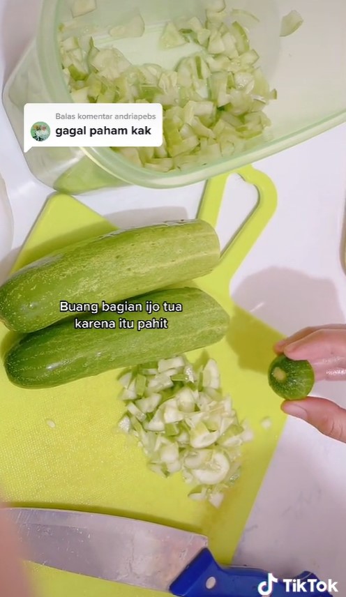 Cara mudah mengupas timun agar tidak pahit, antiribet
