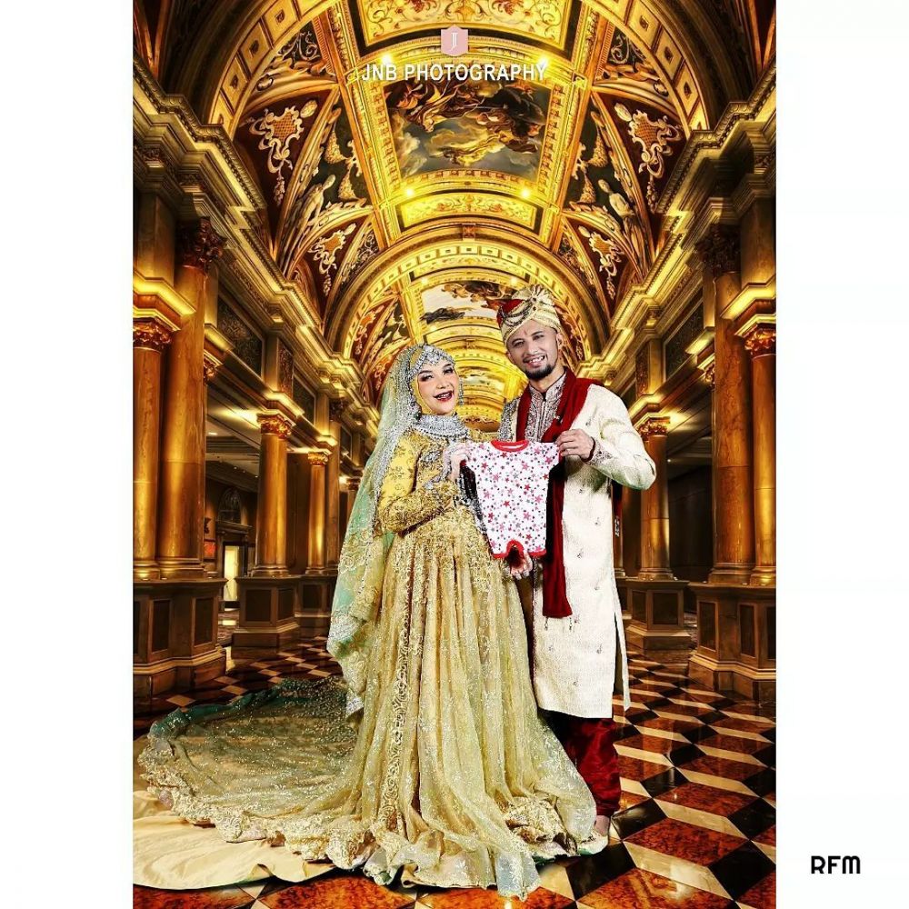 Momen kemesraan Roro Fitria dan Andre Irawan sebelum gugat cerai © 2022 brilio.net