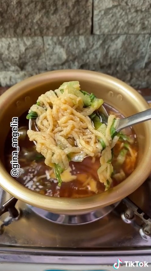 7 Cara mudah bikin mi dari telur, enak, sehat, dan praktis