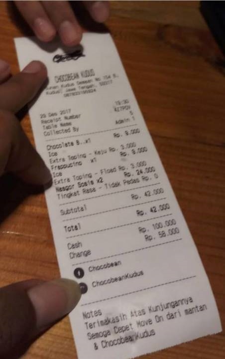 Potret nyeleneh struk makan di restoran Berbagai sumber Potret nyeleneh struk makan di restoran Berbagai sumber