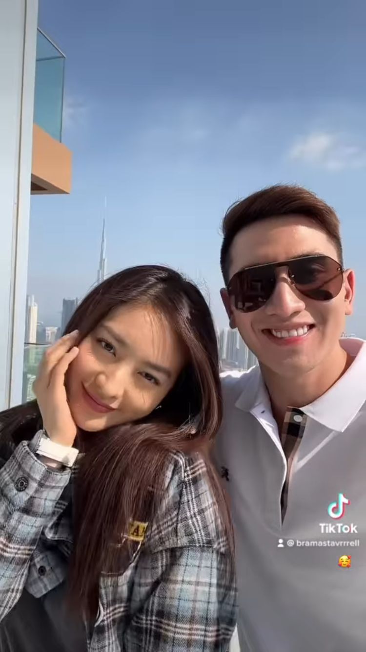 Momen Verrell Natasha usai putus © berbagai sumber Momen Verrell Natasha usai putus © berbagai sumber