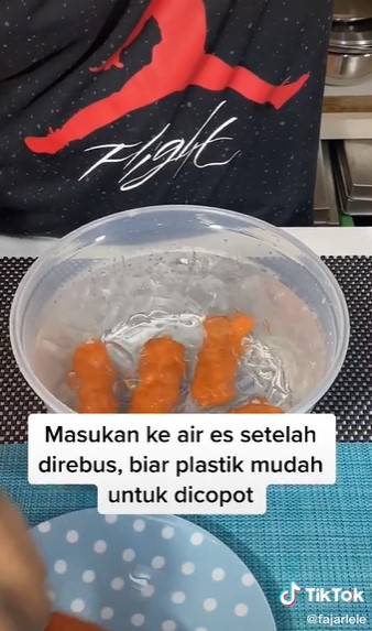 6 Cara bikin sosis ala rumahan tanpa daging, sederhana dan ekonomis