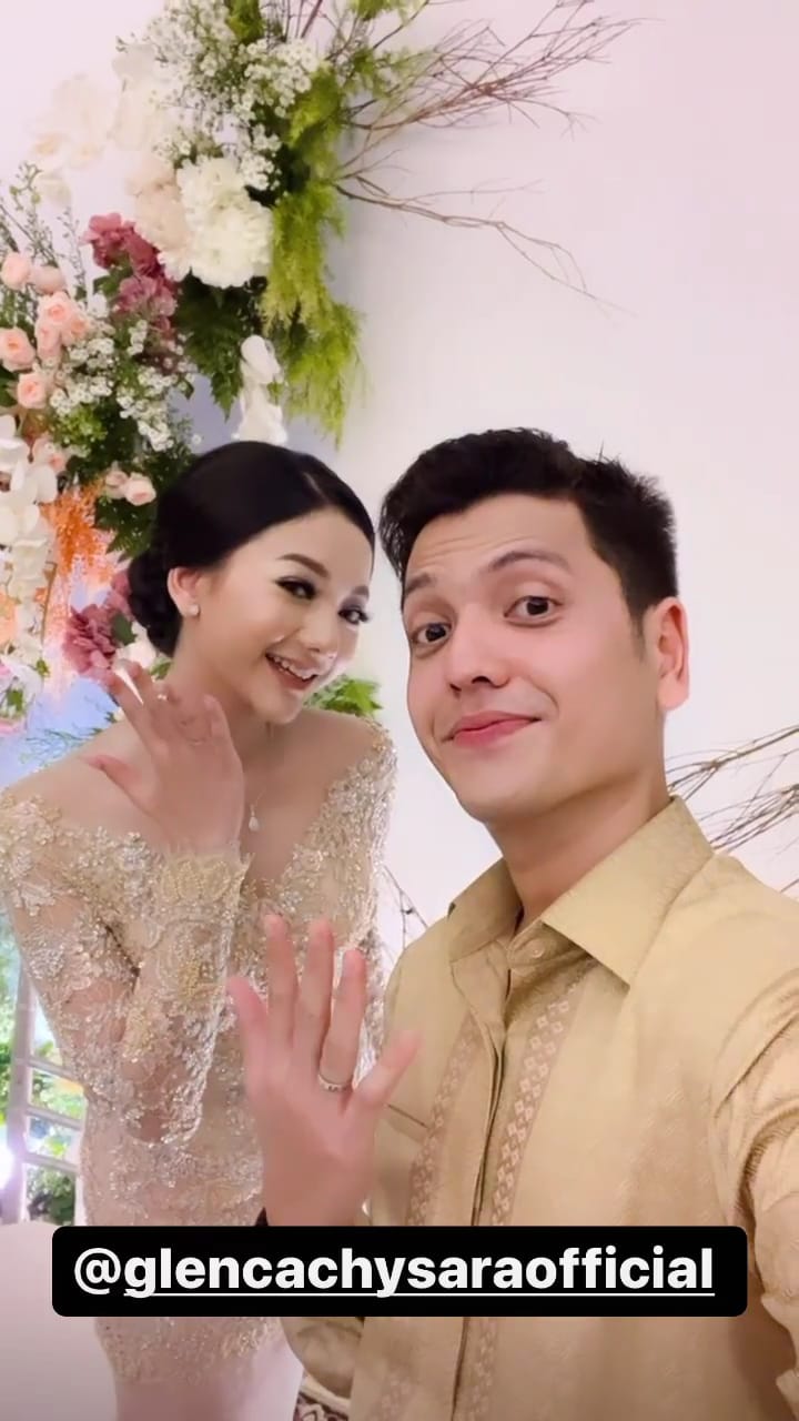 momen lamaran glenca dan rendi jhon © instagram