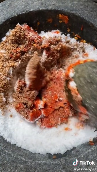 7 Cara membuat bumbu rujak bubuk ala pedagang keliling, bisa jadi stok