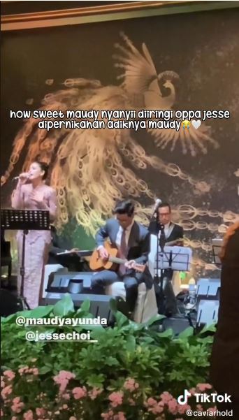 Momen Maudy Ayunda nyanyi © 2022 TikTok Momen Maudy Ayunda nyanyi © 2022 TikTok