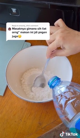 Hanya pakai tepung tapioka, ini cara simpel bikin papeda ala rumahan