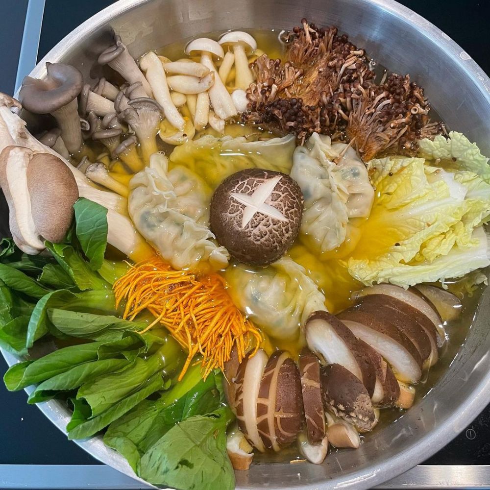 11 Kreasi masakan ala Son Ye-jin, bukti jago masak