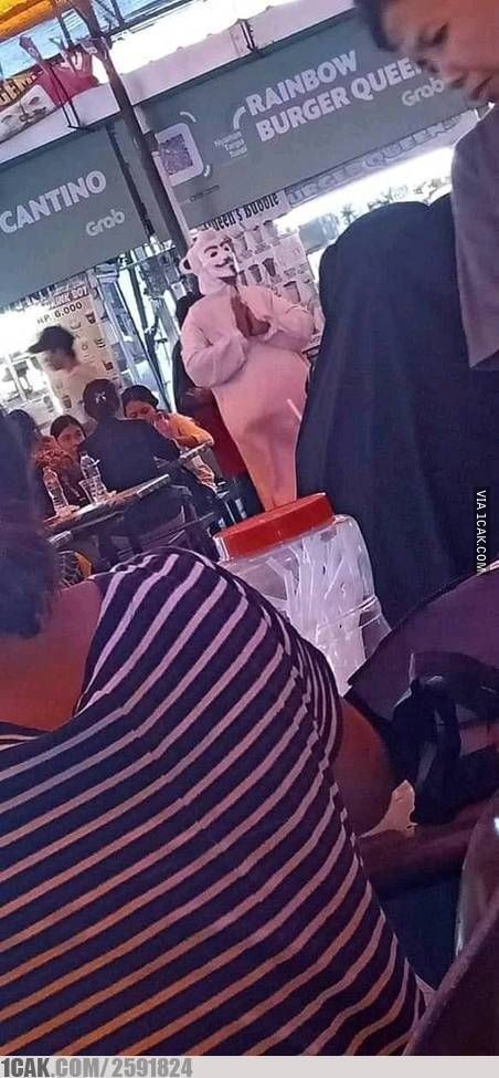  Potret konyol orang pakai topeng anonymous Berbagai sumber