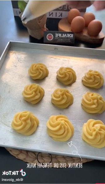 Trik memanggang kue sus agar tidak gosong dan kempes