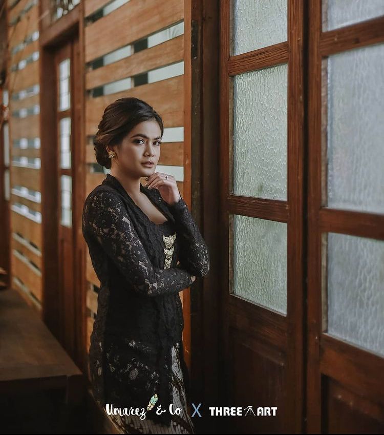 pesona pesinetron di acara lamaran © instagram