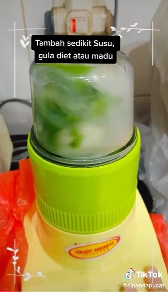 Cuma pakai sayuran dan tape, ini cara bikin minuman mirip jus alpukat