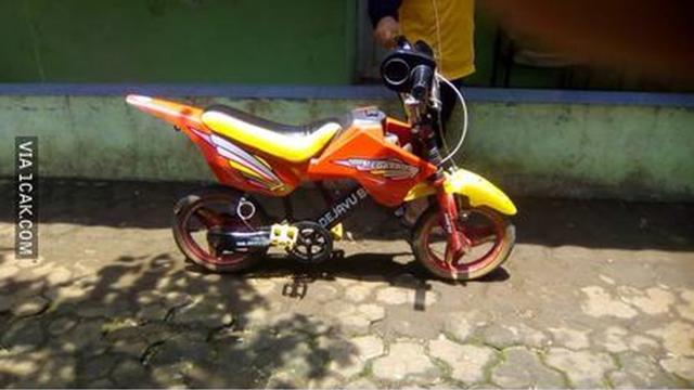 Potret desain sepeda nyeleneh Berbagai sumber