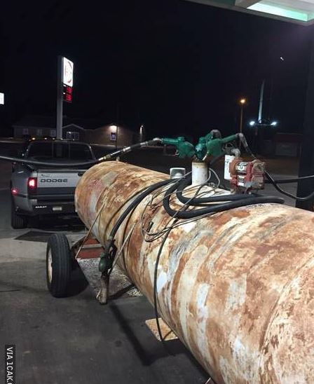 mobil diisi bahan bakar salah © berbagai sumber