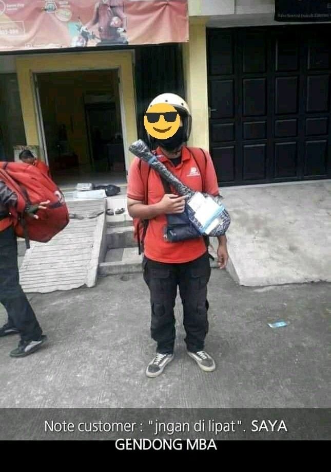 penampakan isi paket nyeleneh Berbagai sumber penampakan isi paket nyeleneh Berbagai sumber