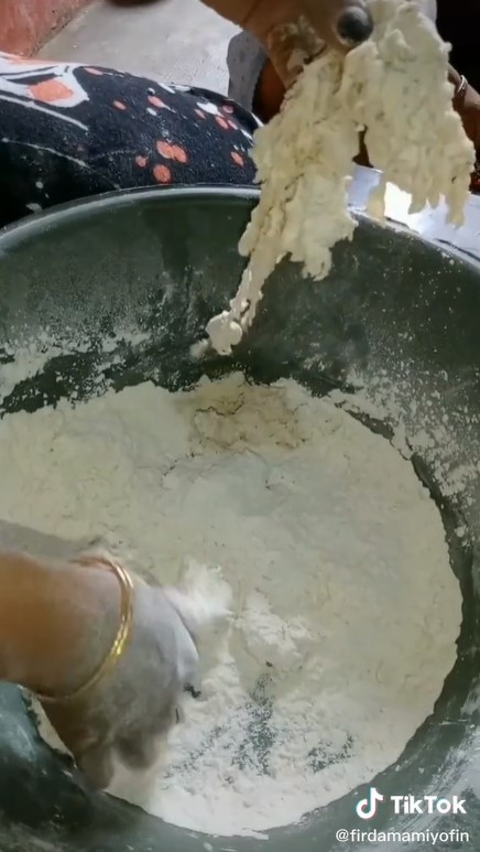 7 Cara bikin ayam kentucky agar keriting, krispi, dan super renyah