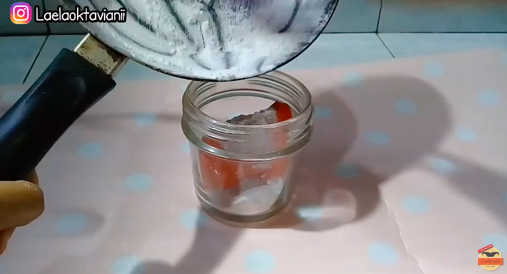 Cara praktis mengatasi bumbu bubuk rasa yang menggumpal, mudah ditiru