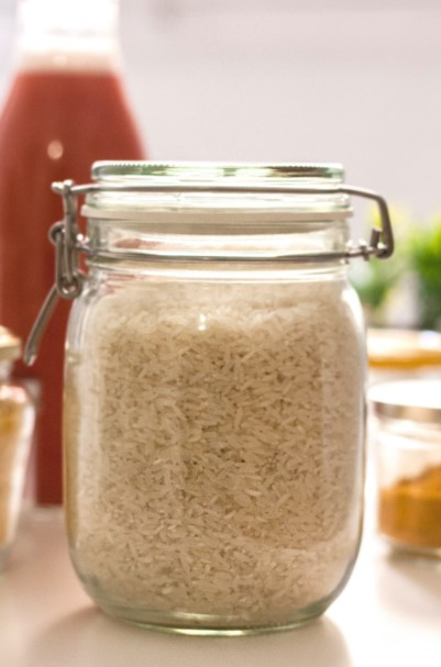 10 Makanan dihindari Happy Salma, rahasia kulit sehat di usia 42 tahun