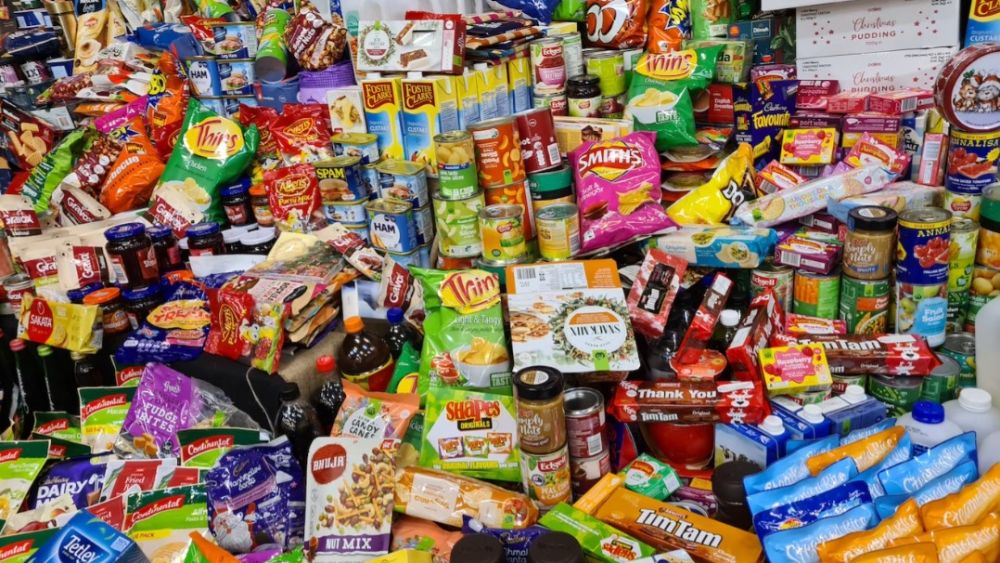 10 Makanan dihindari Happy Salma, rahasia kulit sehat di usia 42 tahun