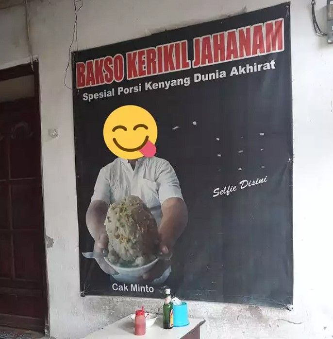 Potret warung pakai nama seram Berbagai sumber