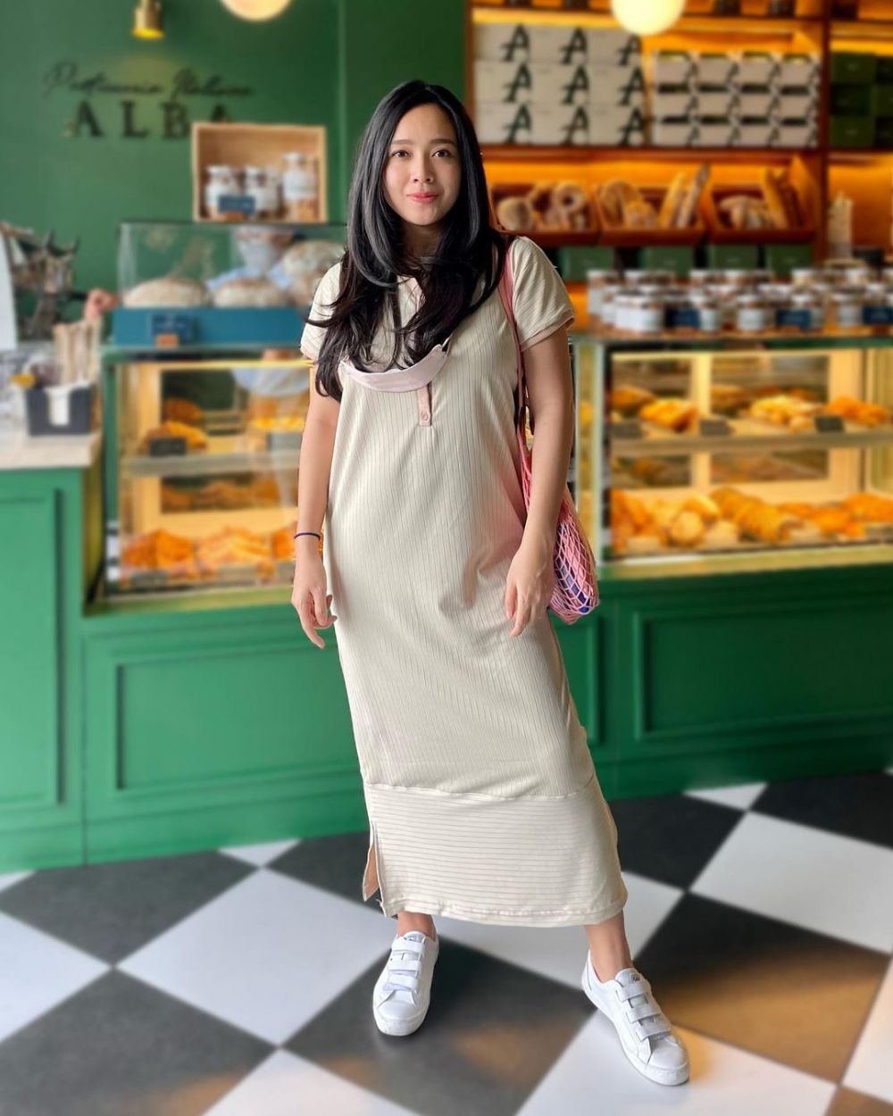 potret terbaru dea ananda usai melahirkan © instagram