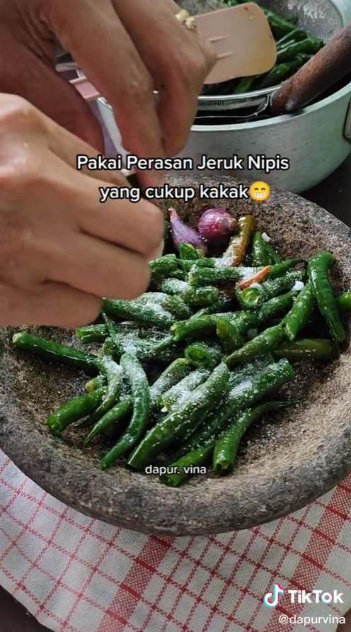 Trik agar sambal cabai hijau tidak pucat dan warnanya tetap segar