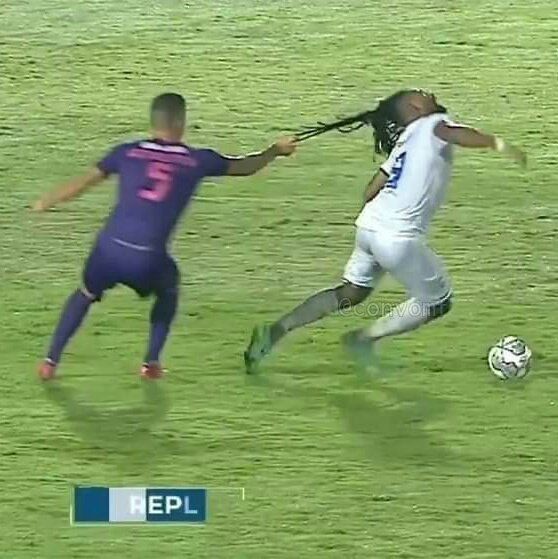 momen pas pertandingan bola © berbagai sumber