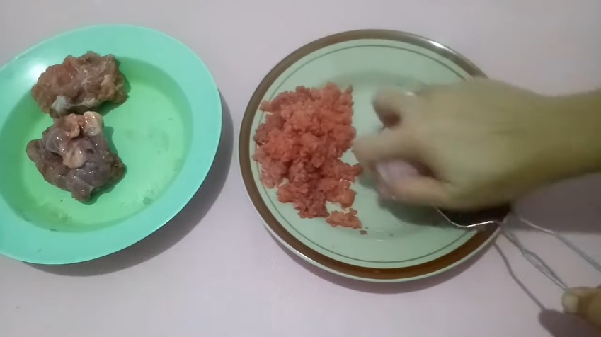 Cara mencincang daging dengan mudah tanpa alat penggiling