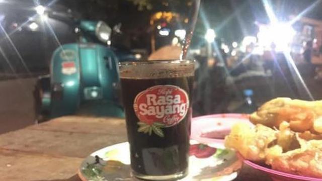 Potret nama absurd di kemasan kopi  Berbagai sumber