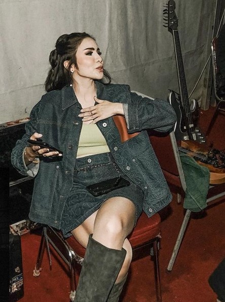 9 potret Momo Geisha ini nyentrik abis Instagram/@therealmomogeisha