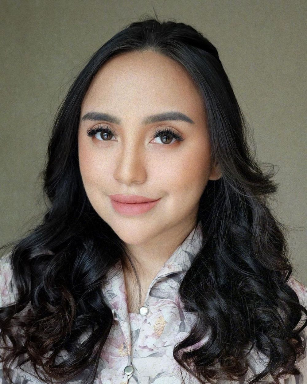 Momen 10 seleb jalani proses baptis Instagram