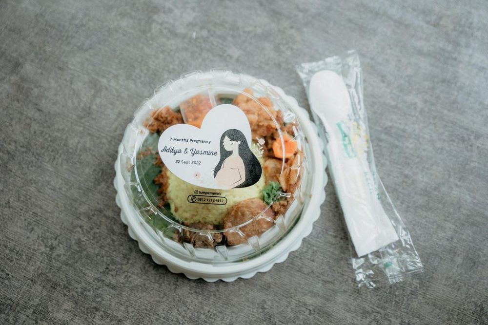 10 Hidangan pengajian dan gender reveal Yasmine Ow istri Aditya Zoni