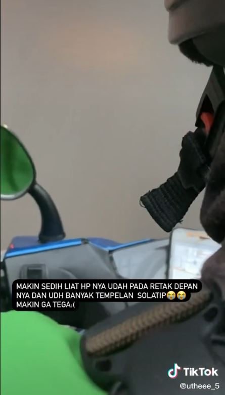 driver ojek online cari powerbank © 2022 TikTok driver ojek online cari powerbank © 2022 TikTok