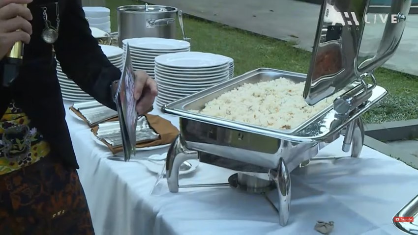 10 Hidangan tedak siten anak Aurel-Atta, didominasi masakan Nusantara