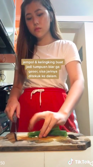 6 Trik memotong bahan makanan bak chef profesional, cocok buat pemula