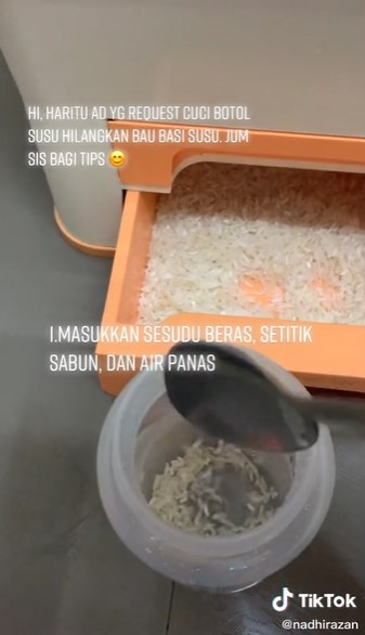 Trik jitu menghilangkan bau di botol susu bayi, pakai satu bahan