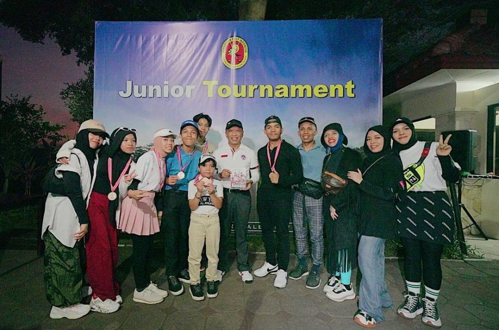 Gen Halilintar mangkir tedak siten Ameena © berbagai sumber Gen Halilintar mangkir tedak siten Ameena © berbagai sumber