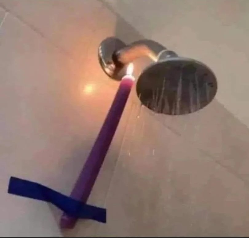 orang kepepet saat mati lampu © berbagai sumber